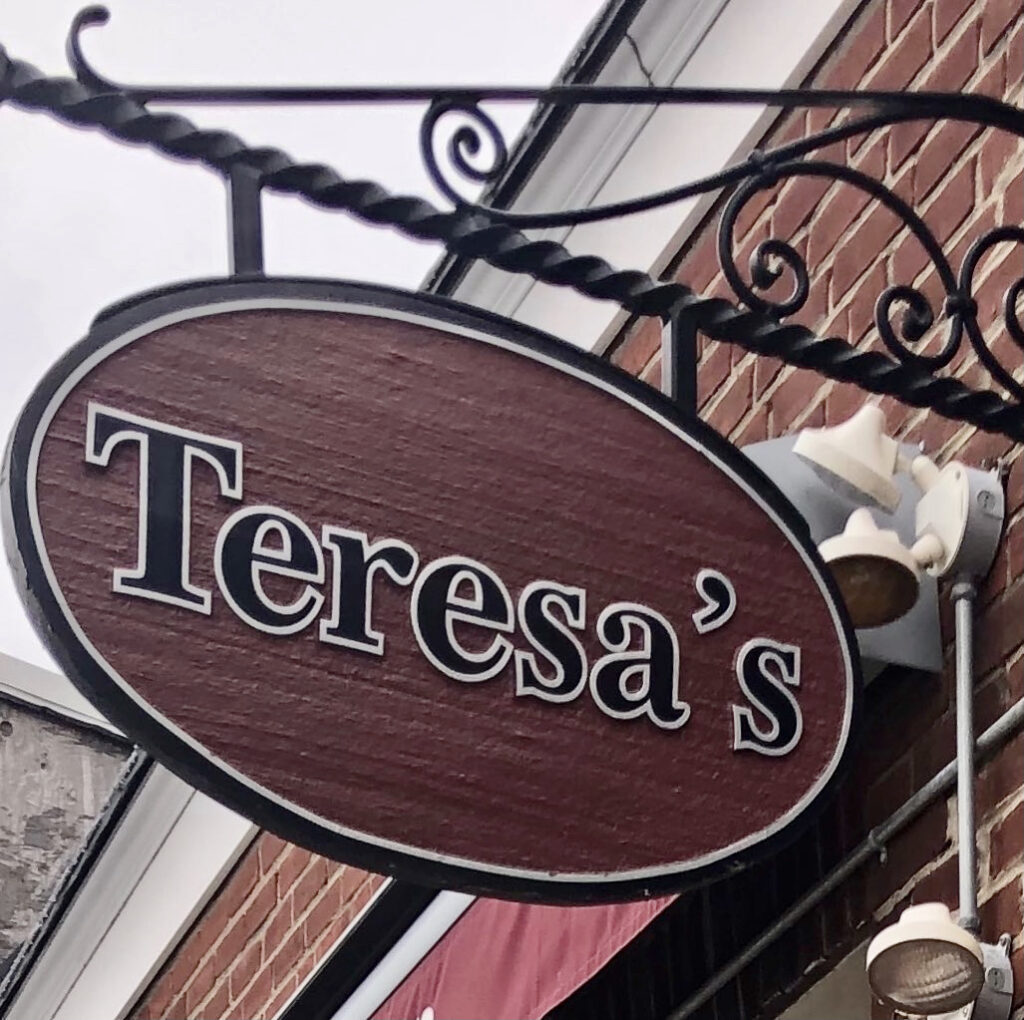 Teresa’s Next Door Bar